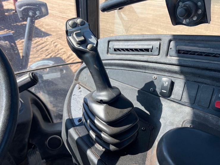 jcb-409t4-wheel-loader-image-28