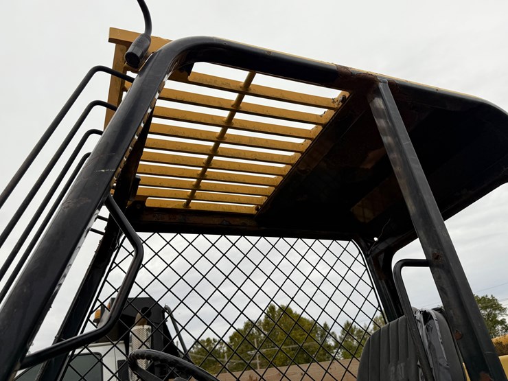 caterpillar-th63-image-31