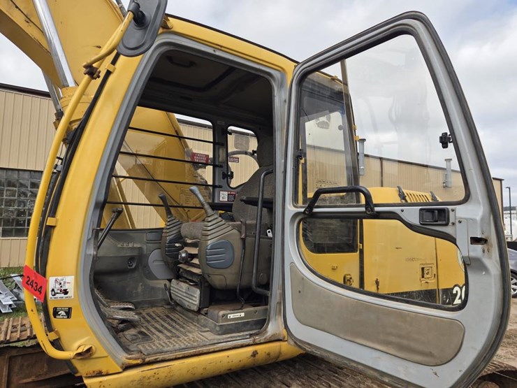 1999-john-deere-200-image-57