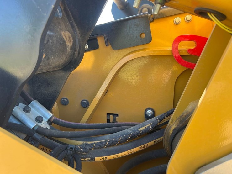 2024-caterpillar-255-skid-steer-image-20