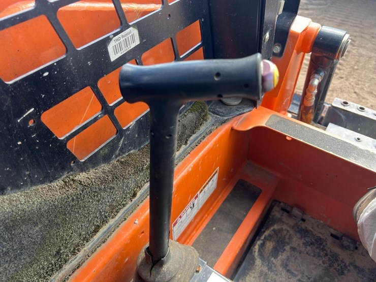 2019-gehl-rt105-image-27