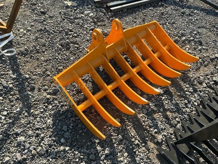 caterpillar-305-image-6