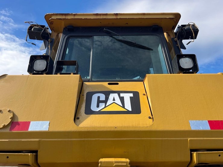 2006-caterpillar-d8t-image-25