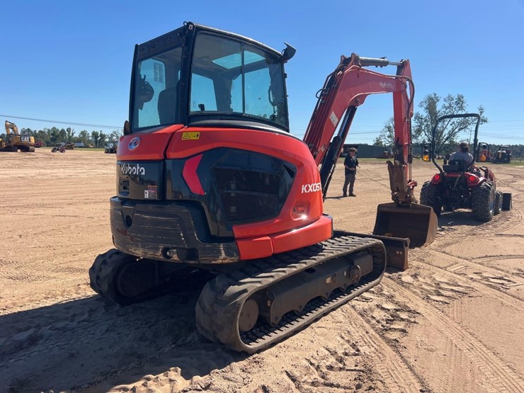 kubota-kx057-5-image-4