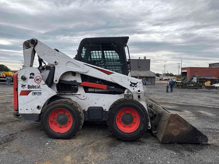 2021-bobcat-s740-image-5