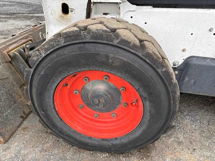 2021-bobcat-s740-image-10