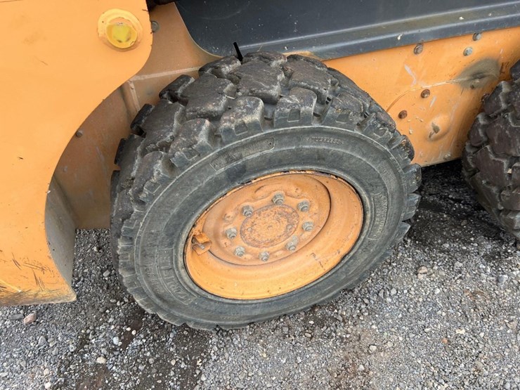 2004-case-40xt-image-11