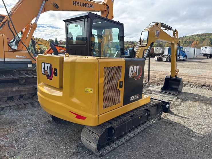 caterpillar-305-image-3