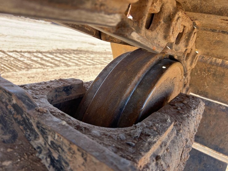 2022-caterpillar-315-gc-image-17