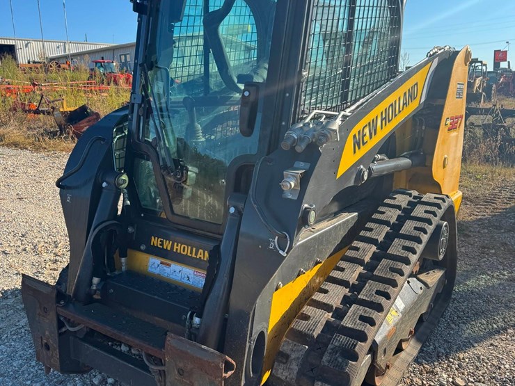 2022-new-holland-c327-image-1