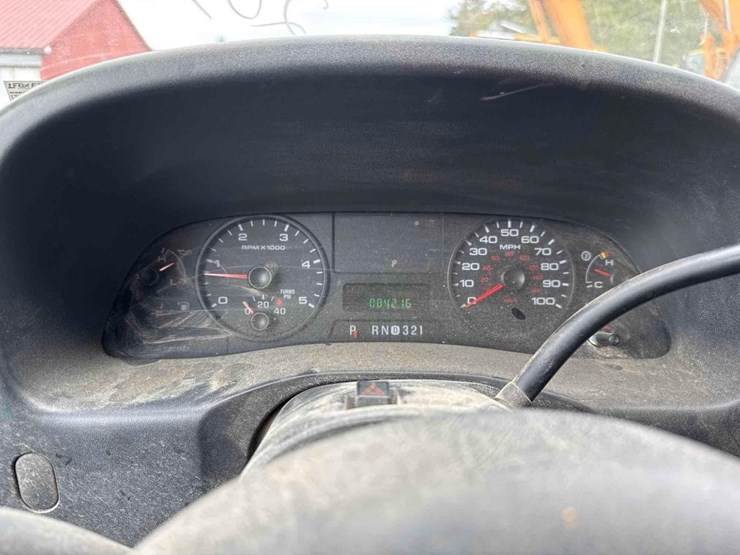 2005-ford-f450-xl-image-29