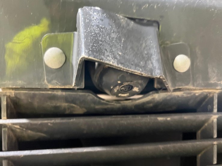 2023-deere-333g-image-16