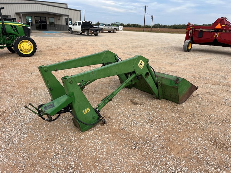john-deere-145-image-5
