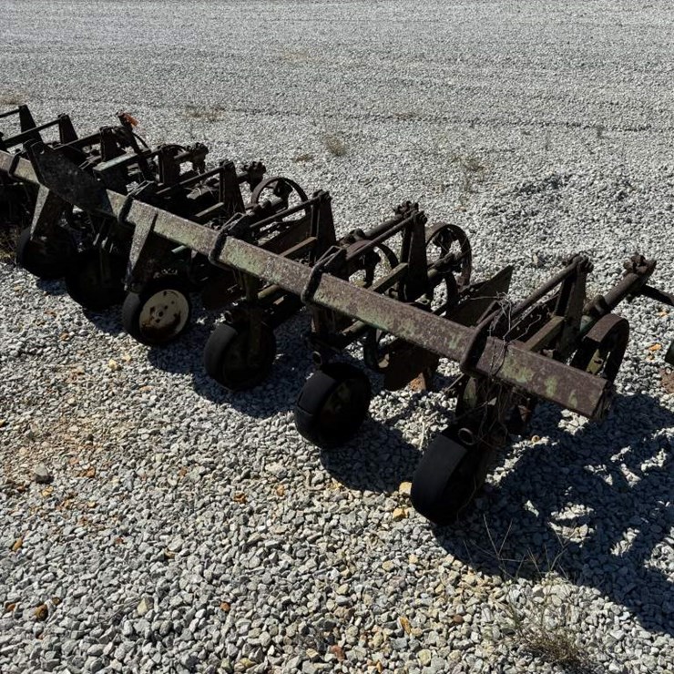 #12479 • RG4 Cultivator