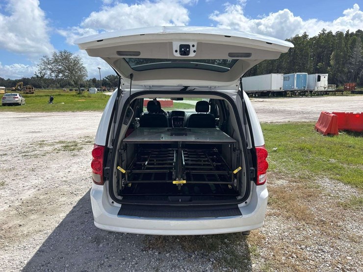 2019-dodge-grand-caravan-sxt-image-20