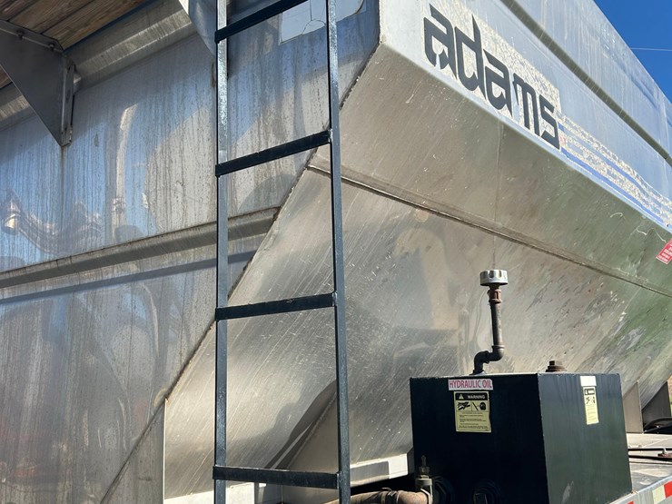 2011-mack-tender-truck-w/adams-rear-discharge-bed-auger-image-52