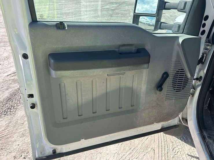 2013-ford-f450-image-12