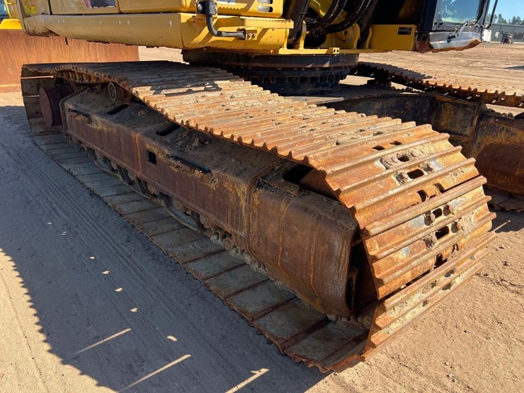 2016-caterpillar-336fl-image-21