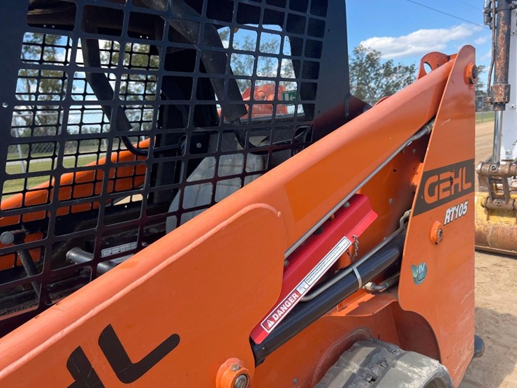 2019-gehl-rt105-image-18