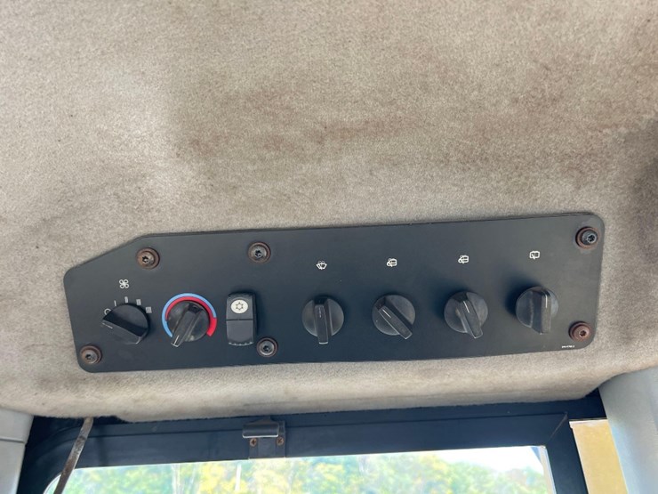 2006-caterpillar-d8t-image-37