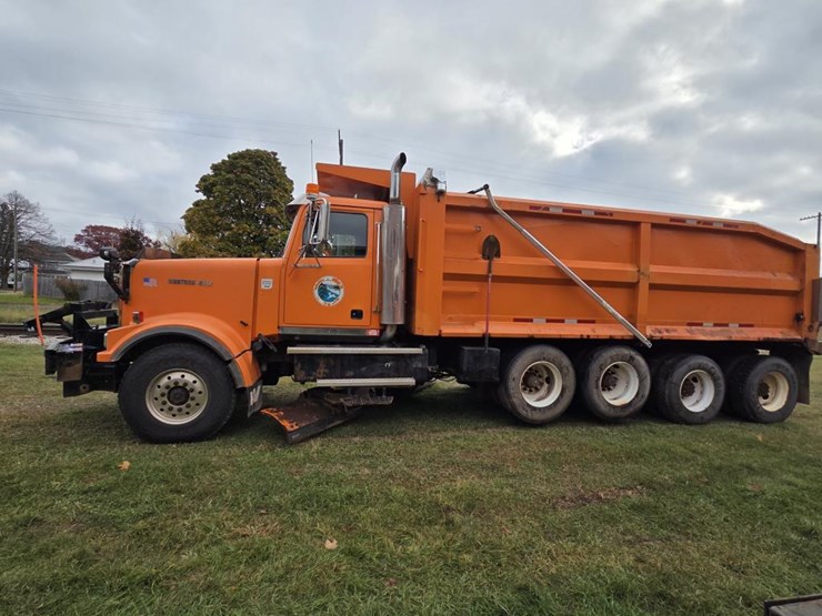 #2291-•-2003-western-star-quad-axle-dump-truck-image-2