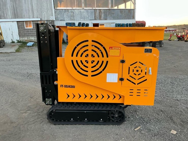 #1225-•-unused-future-ft-ssj430-tracked-crusher-image-2