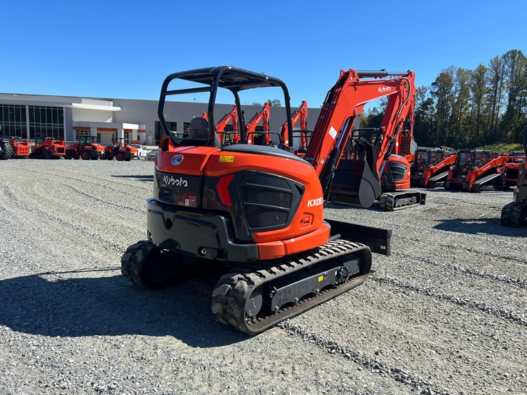 2023-kubota-kx057-5-image-2