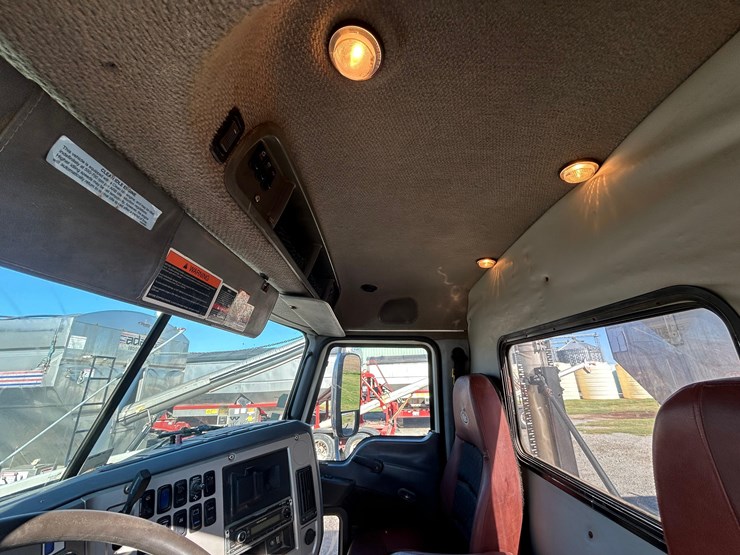 2011-mack-tender-truck-w/adams-rear-discharge-bed-auger-image-59