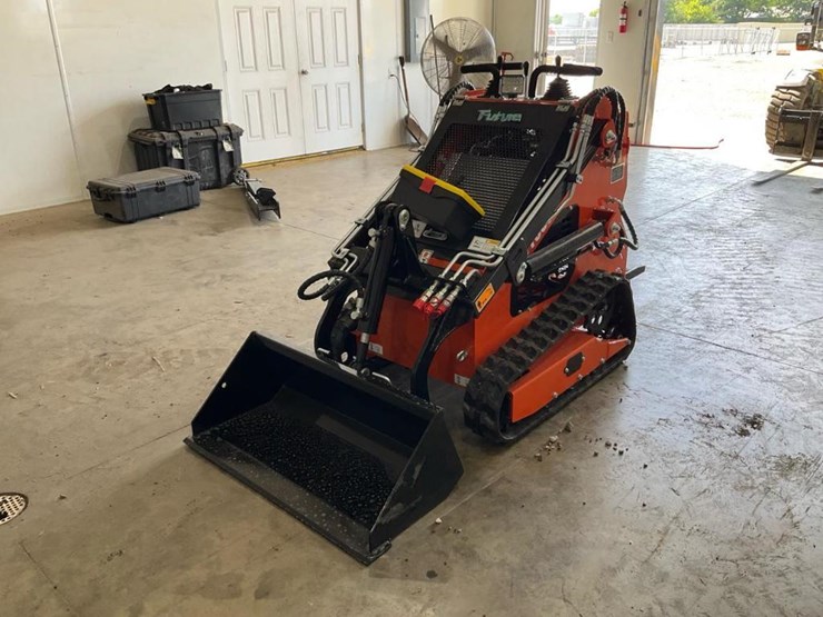 #1021-•-unused-future-ft36c-mini-skid-steer-image-1
