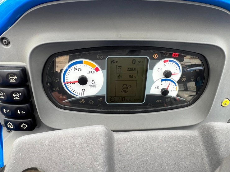 2022-new-holland-workmaster-120-image-28