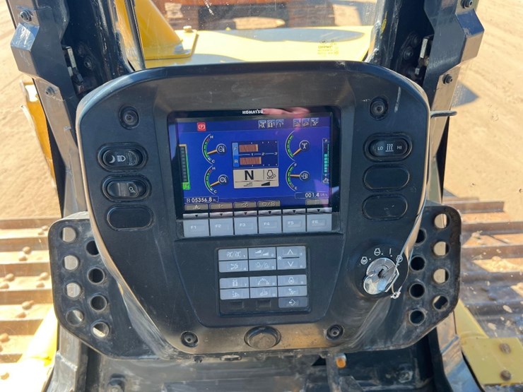 2021-komatsu-d71px-24-image-42