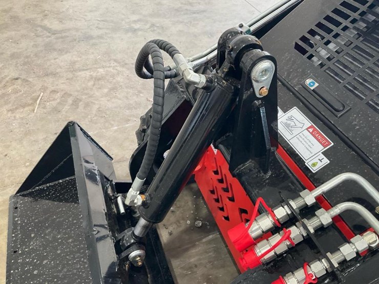 #1019-•-unused-future-ft380r-mini-skid-steer-image-12