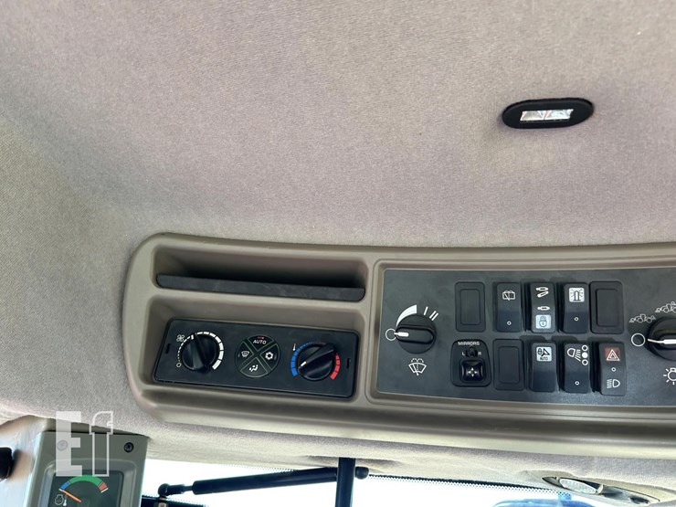 2011-case-ih-steiger-600-hd-image-79