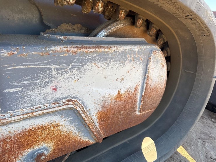 2022-takeuchi-tl12r2-image-16