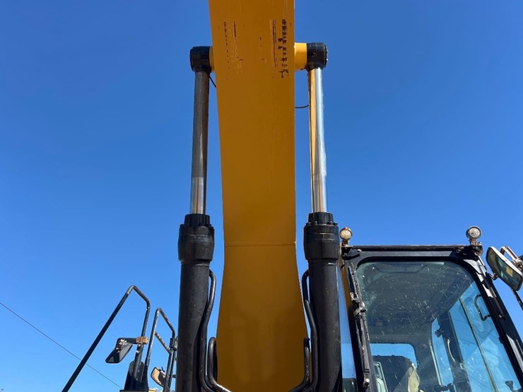 2016-caterpillar-336fl-image-13