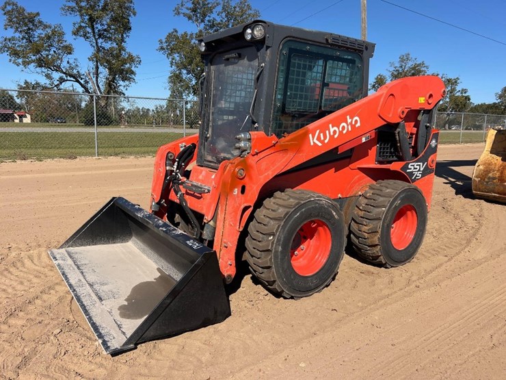 2021-kubota-ssv75-image-8
