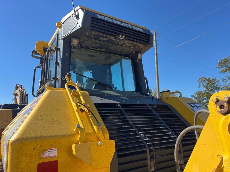 2021-komatsu-d71px-24-image-30