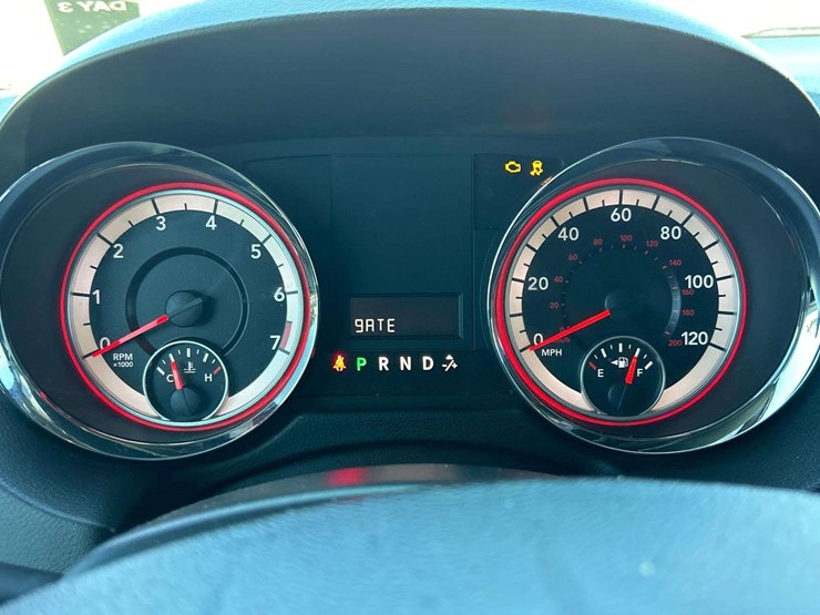 2018-dodge-grand-caravan-se-image-16