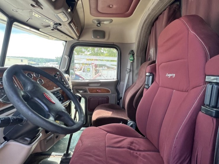 2007-peterbilt-379exhd-image-12