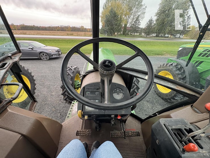 1983-john-deere-2950-image-19