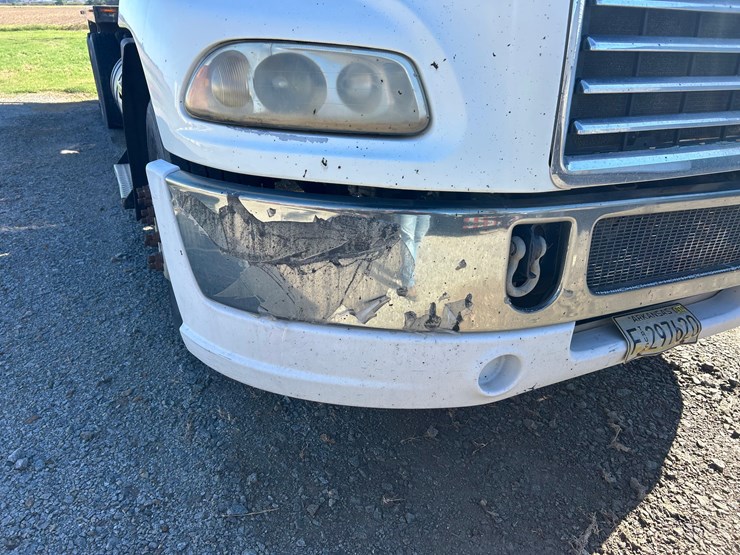 2011-mack-tender-truck-w/adams-rear-discharge-bed-auger-image-96