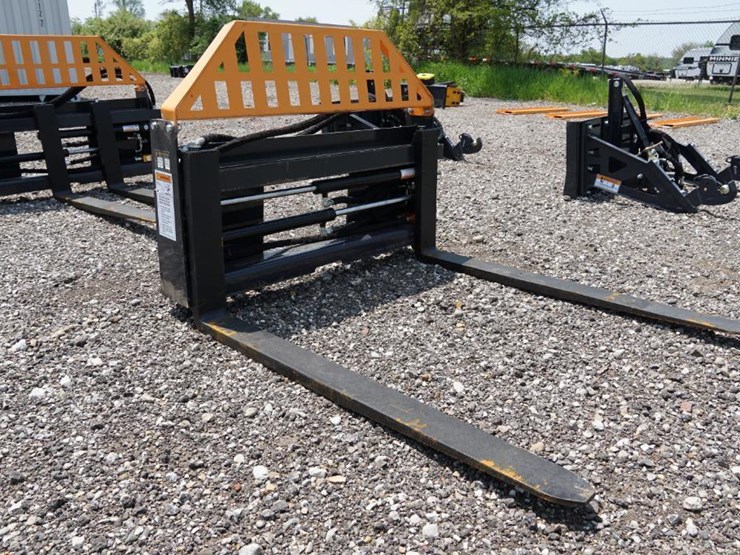 #1383-•-new!-wolverine-pallet-fork-hydraulic-adjustable-image-1