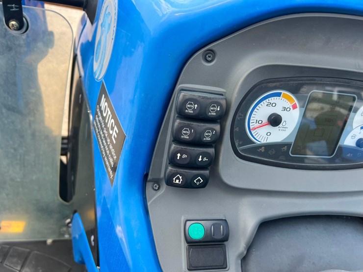 2020-new-holland-workmaster-105-image-16