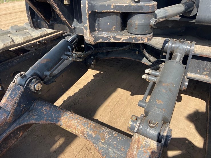 2012-bobcat-e80-image-26