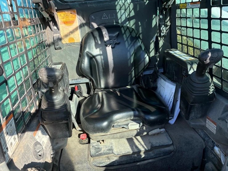 2017-bobcat-t770-image-20