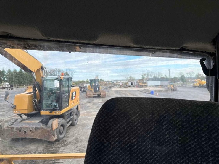 2011-caterpillar-d7e-image-32