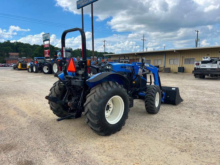 2019-new-holland-workmaster-95-image-7