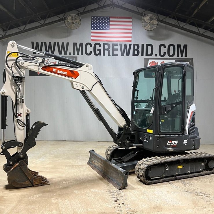 2024 BOBCAT E35
