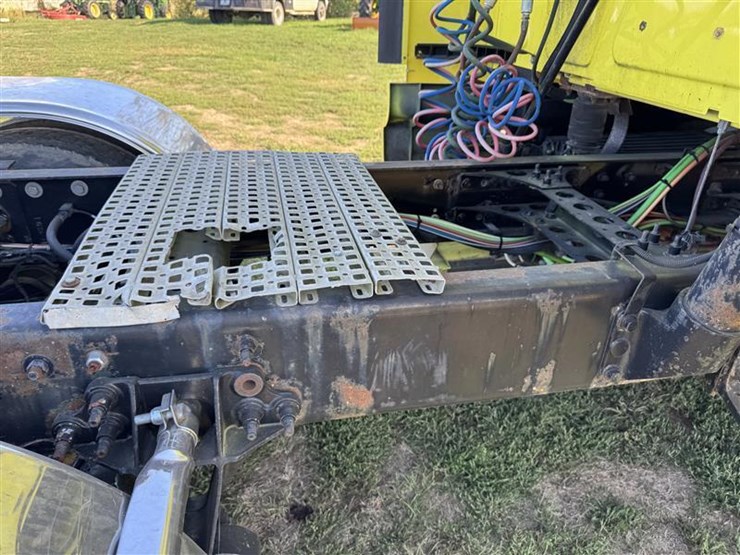 2012-international-prostar-image-34