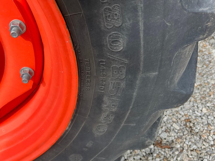 2017-kubota-m7-151-premium-image-12